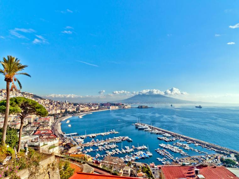 Naples, le port Â© eddygaleotti - Fotolia_64759108_M