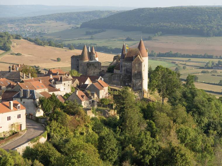 ChÃ¢teauneuf-en-Auxois Â© Alain DOIRE - BFC_Tourisme