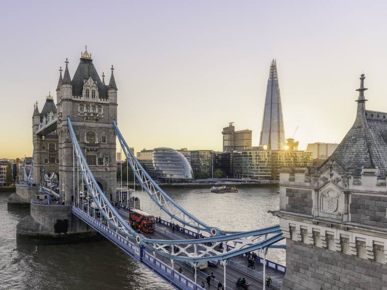 Tower bridge Â© Visit Britain - Antoine Buchet