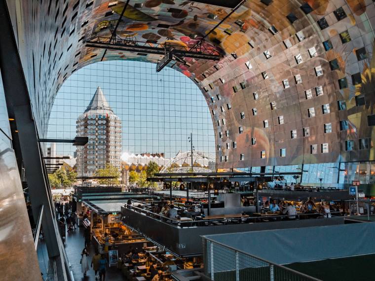 Rotterdam, le marchÃ© couvert Â© mike-van-den-bos-fbQv3cx--bM-unsplash