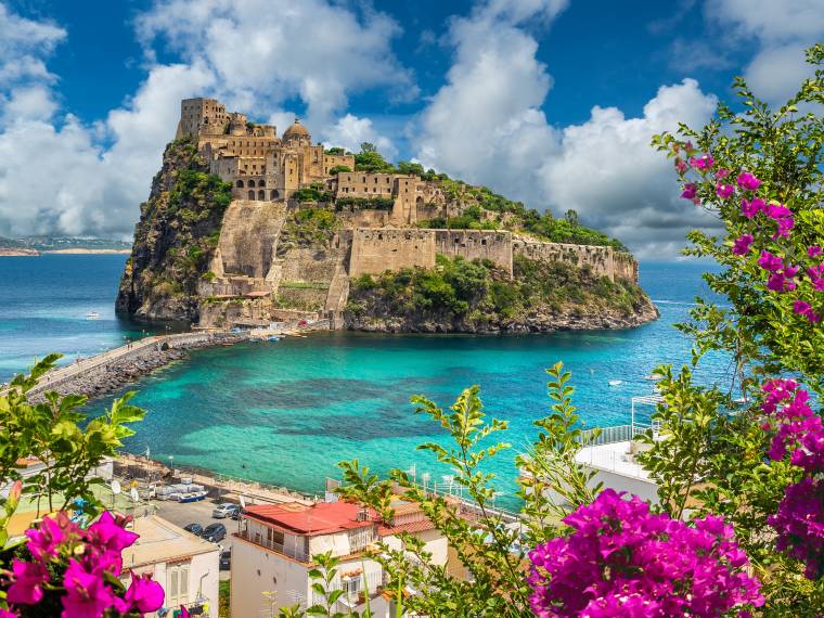 Ischia, Castello Aragonses Â© AdobeStock_277322803