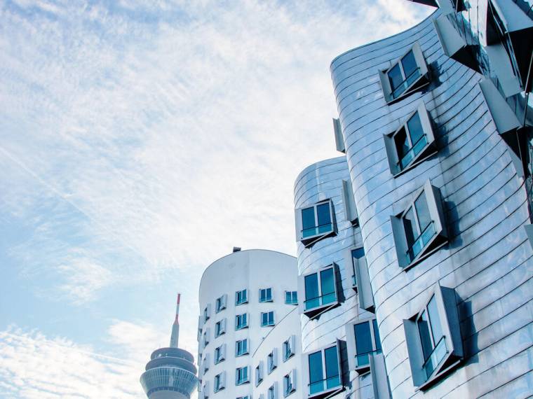 DÃ¼sseldorf, bÃ¢timents Gehry Â© DÃ¼sseldorf Tourismus GmbH - Simone Stammen