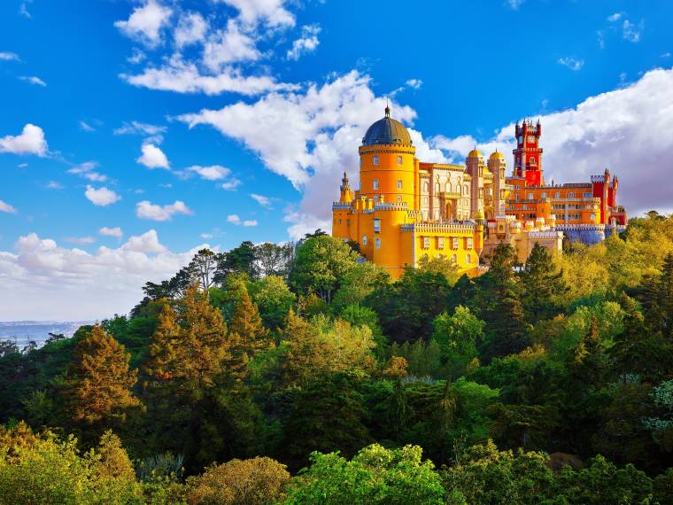 Sintra Â© AdobeStock_218752756