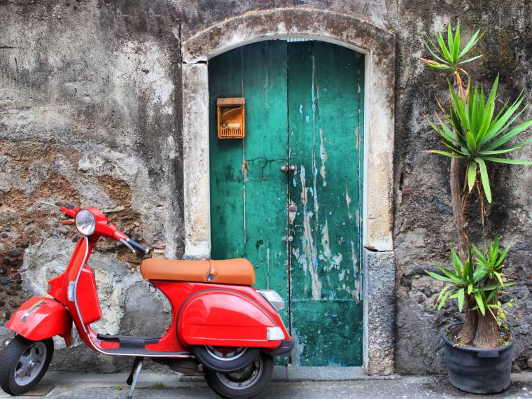 Sicile Vespa Â© fotolia