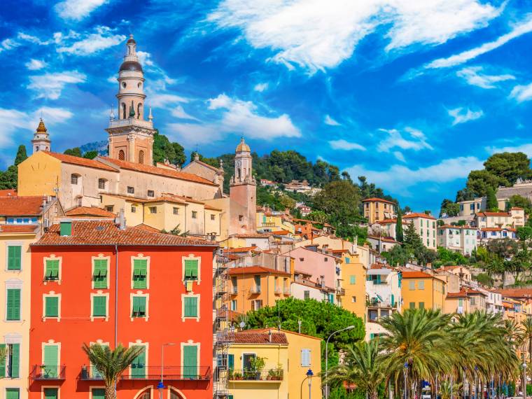 Menton, la vieille ville Â© AdobeStock