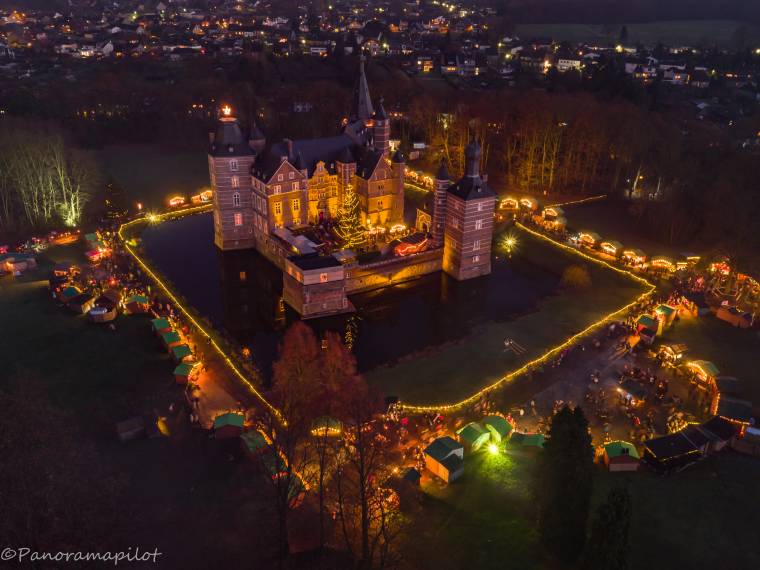 Vue aÃ©rienne du chateau Â© Panoramapilot